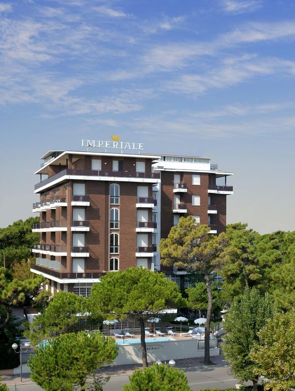 Hotel Imperiale Мілано-Маріттіма Екстер'єр фото